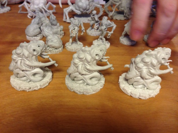 You like creatures? Great! I bought you these Servitors! Too bad they drain your powers and eat all your snacks...